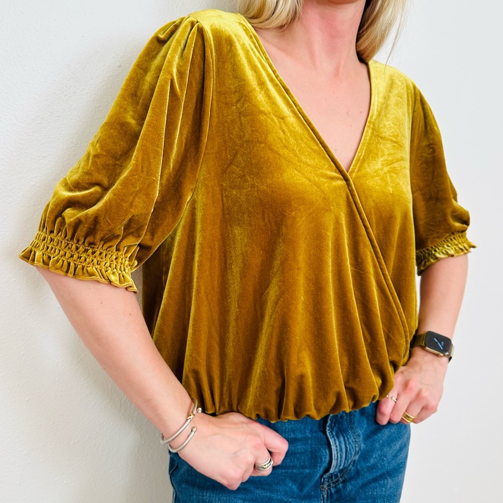 New Madewell Velvet Smocked Crossover Golden Boho Blouse Top Mustard Gold - Picture 4 of 11